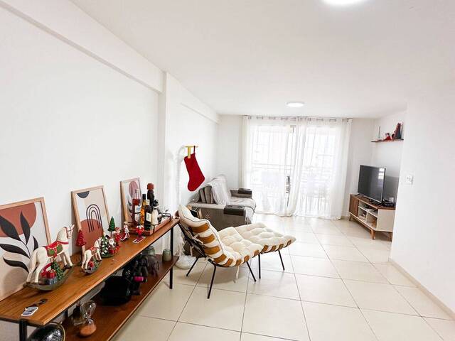 #878 - Apartamento para Venda em Araruama - RJ - 2