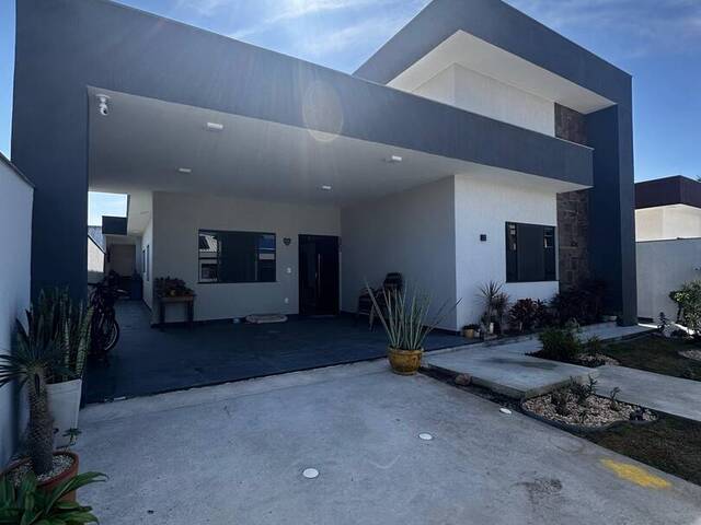 #911 - Casa para Venda em Araruama - RJ - 2