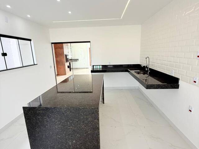 Casa para Venda em Araruama - 5