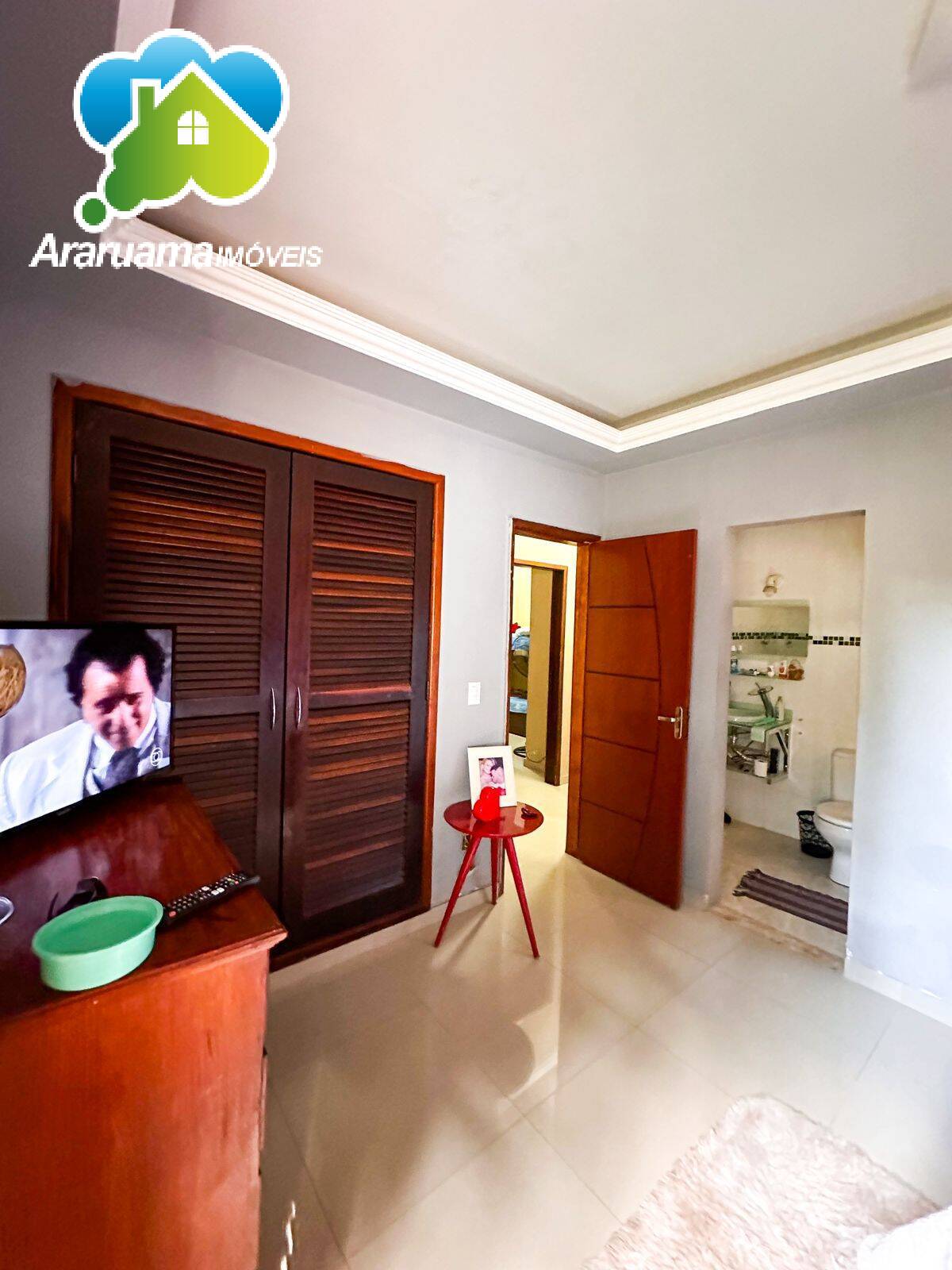 Casa à venda com 4 quartos, 224m² - Foto 9