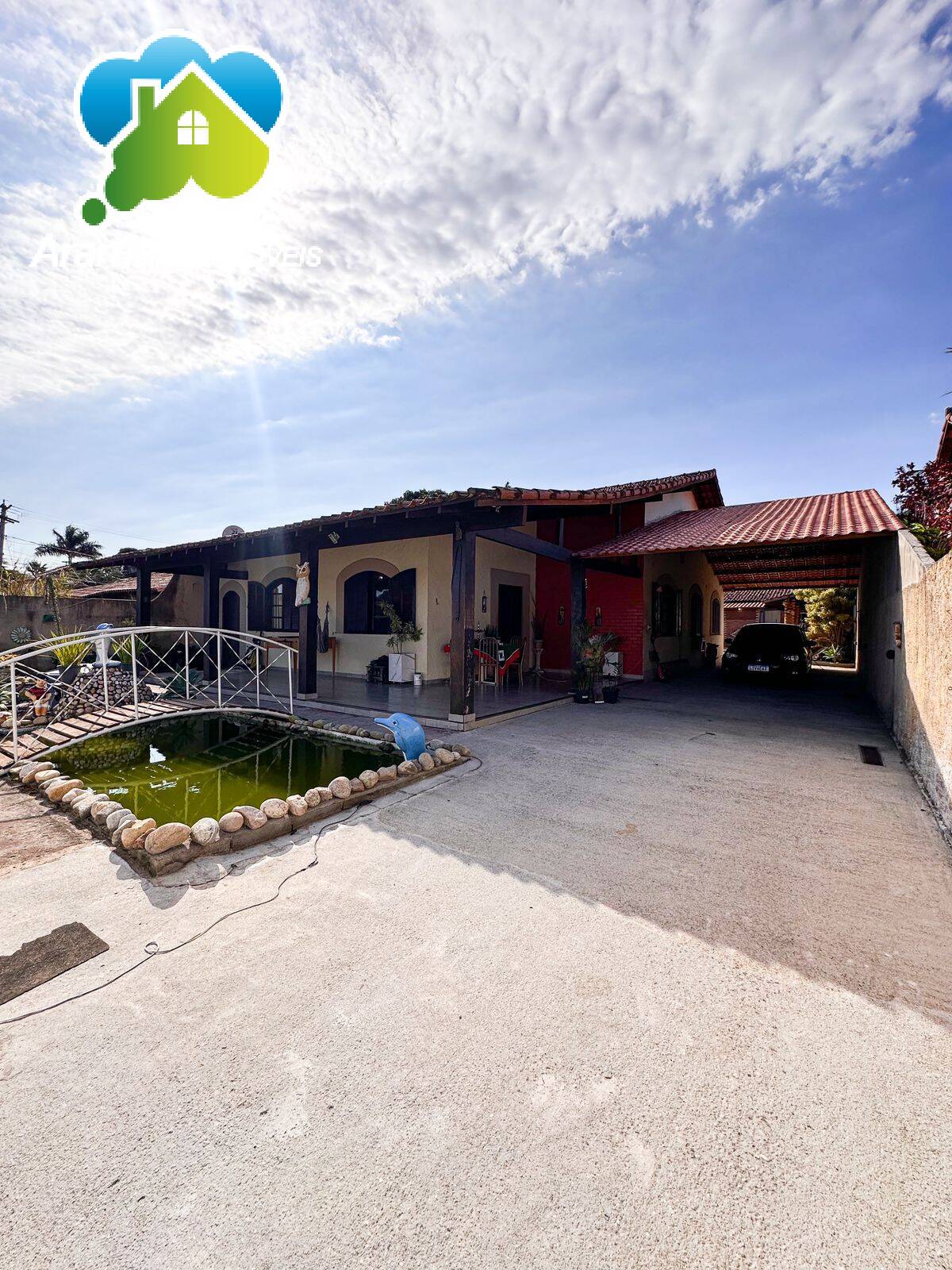 Casa à venda com 4 quartos, 224m² - Foto 1